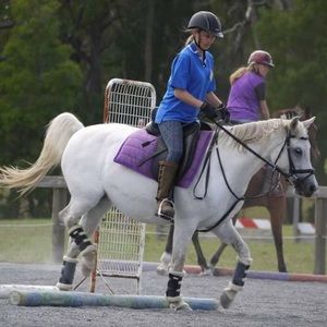 Meet your Posher, Julie